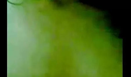 Lesbushki یکدیگر را کانی می سازند. sex دختر با دختر