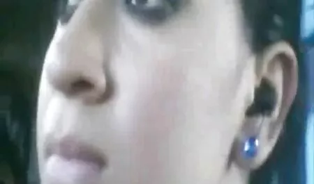 خانمهای جوان استمناء معلمان را تماشا دوست دختر برای سکس می کنند.