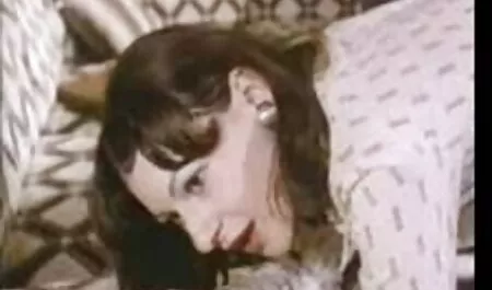 چک سک با دختر با لباس تاتو fucks در قطره.