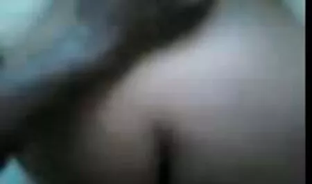 نفوذ مقعد از بازوی فیلم سکسی ۱۴ ساله بلند.