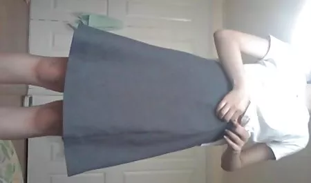 سبزه در خانه fucks می داستان سکسی خاله و دختر خاله کند.