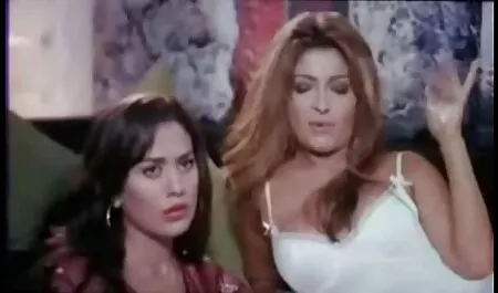 دختر سیاه فاک را به فیلم سوپر سکسی دختر شخص سفید پوست می دهد.