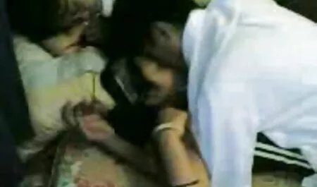 Stepdaughter عضو قدمی داستان های سکسی با دختر خاله است.