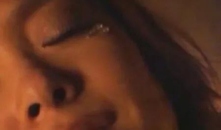 هجده ساله سکس ۱۳ساله همسایه و مادرش را fucks می کند.