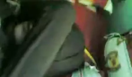 زیبا مالاتو تصاویر سکسی دختر و پسر عضو قدرتمندی را می خورد.