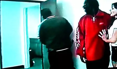 کالی با سیاهان fucks می کند. سکس ازکون دختر