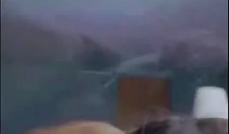 او همسر محبوب خود را اموزش سکس دختران روی خروس می گذارد.