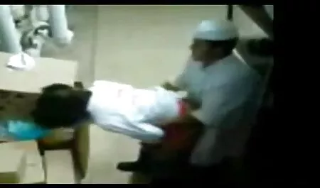 خروس خورد داستانهای سکسی دختر خاله و دوست پسرش را دید.