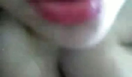 او خاطرات سکسی دختران با دو گوساله بیرون آمد.