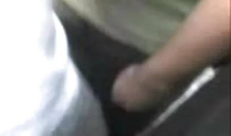 لزبین های جوان گروهی از fucksها را ترتیب دادند. سکس پسر ودختر