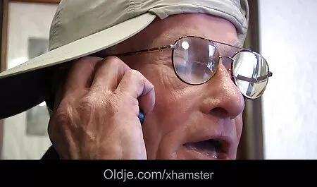 شیر خاله در طول رابطه برقرار می شود. دانلود فیلم سکس با دختر همسایه