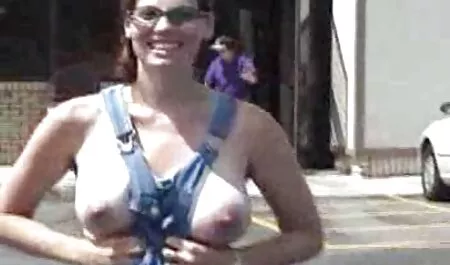 زیبایی Busty الاغ سکس دختر بلوند لعنتی می شود.